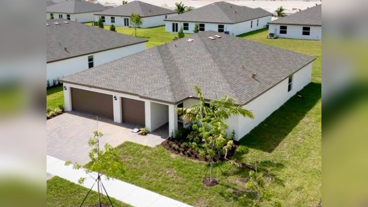 Beautifully maintained 3-bedroom, 2-bathroom home for sale with seller financing in Houston TX